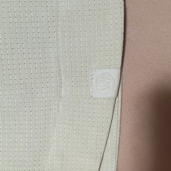 Lululemon Ventlight Button Front Dress NWOT - Picture 9 of 9